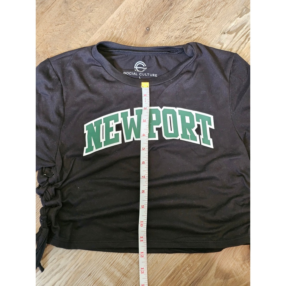 Social Culture Newport Graphic Crop Top Black Lace Up‎ Sides Womens Large L Tee - Picture 3 of 4